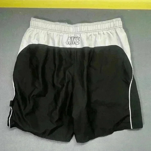 Nike Vintage Swim trunks Swimsuit Mens L black Gray stretchy Mesh lining 1058 - Picture 5 of 7